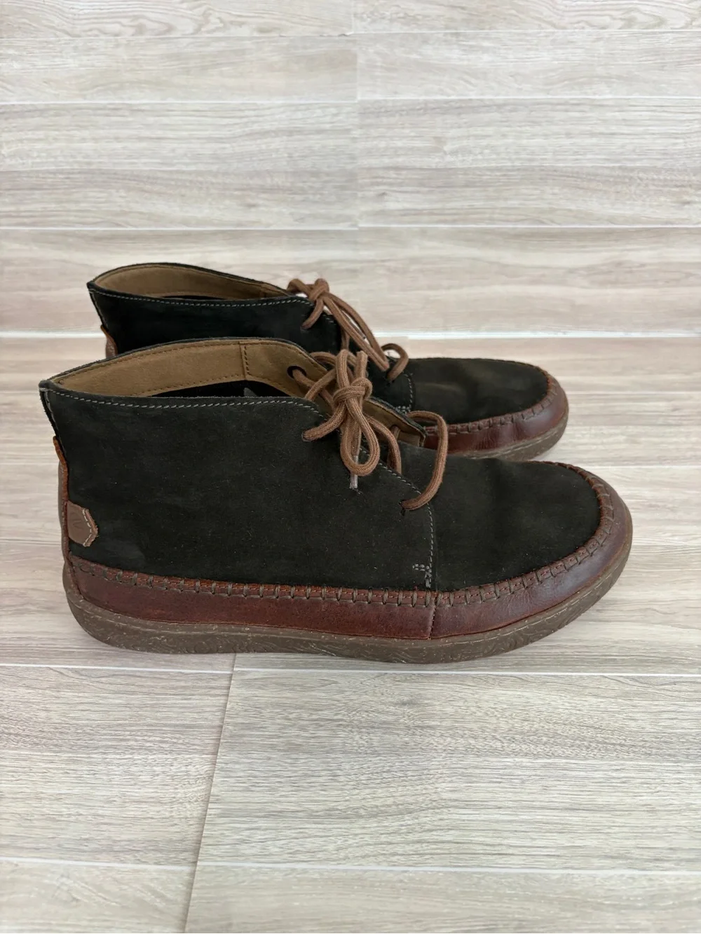Clarks Olive Green Suede Laced Chukka Boots